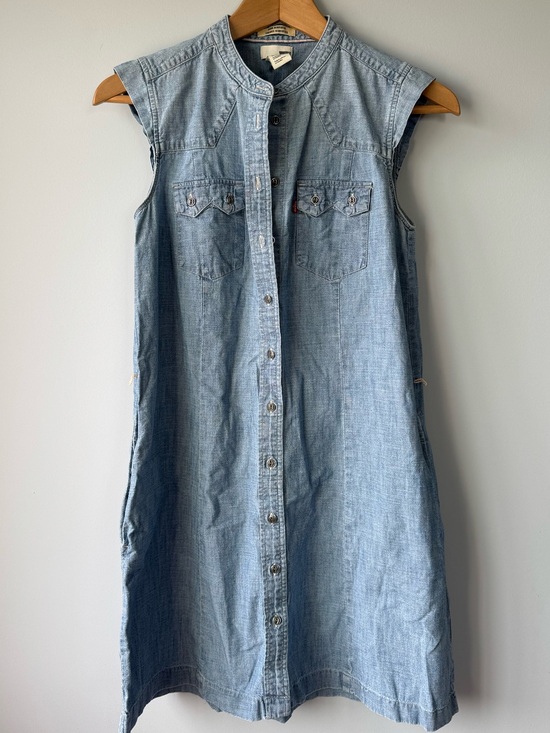Levi's Dresses & Skirts - (S) Levi’s denim dress